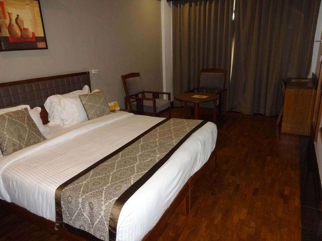 Keys Select By Lemon Tree Hotels, Malabar Gate, Calicut Exterior foto