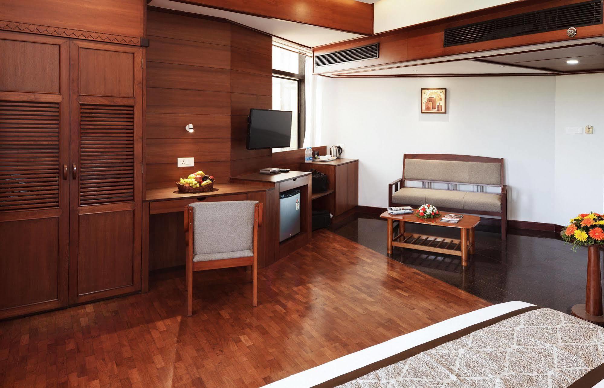 Keys Select By Lemon Tree Hotels, Malabar Gate, Calicut Exterior foto
