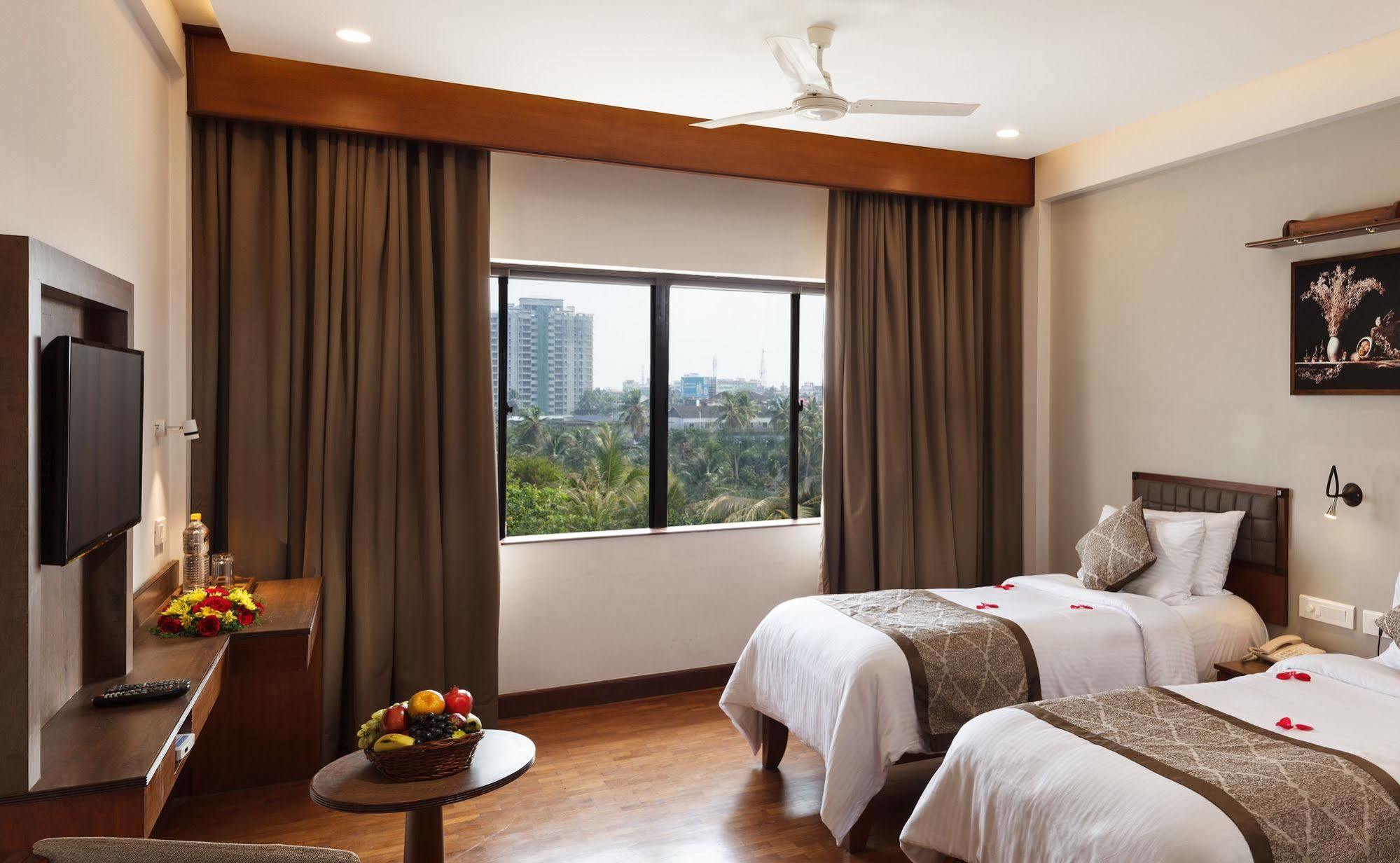 Keys Select By Lemon Tree Hotels, Malabar Gate, Calicut Exterior foto